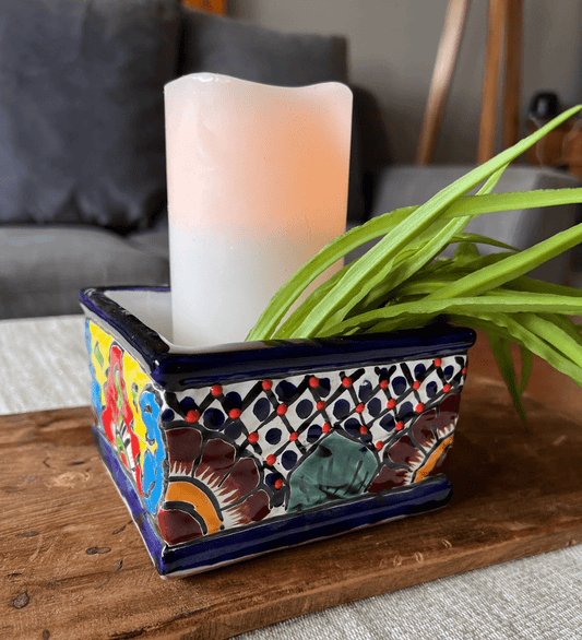 Case of 8 Talavera Square Pot